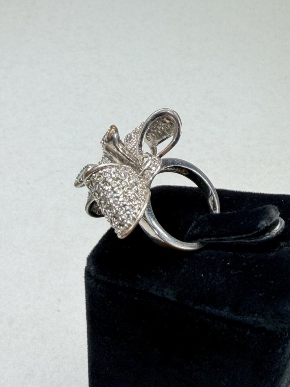 Vintage Oversized Pavé Bow Cocktail Ring Statement Glam Runway Jewelry Glam 8 - Picture 6 of 9